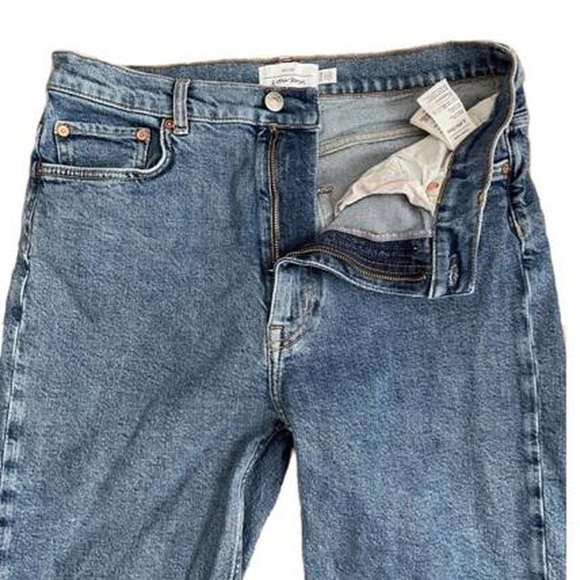 ⭐️& OTHER STORIES - STRAIGHT LEG HIGH RISE JEANS⭐️ - Picture 4 of 7